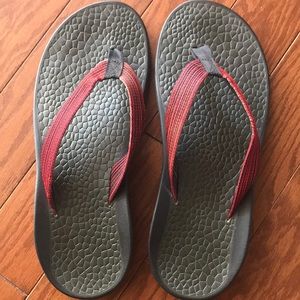 Chaco flip flops